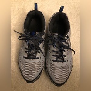 New Balance 412v3 MTE412K3 Trail Running Shoe  for Men | Size 9 | Gray Blk